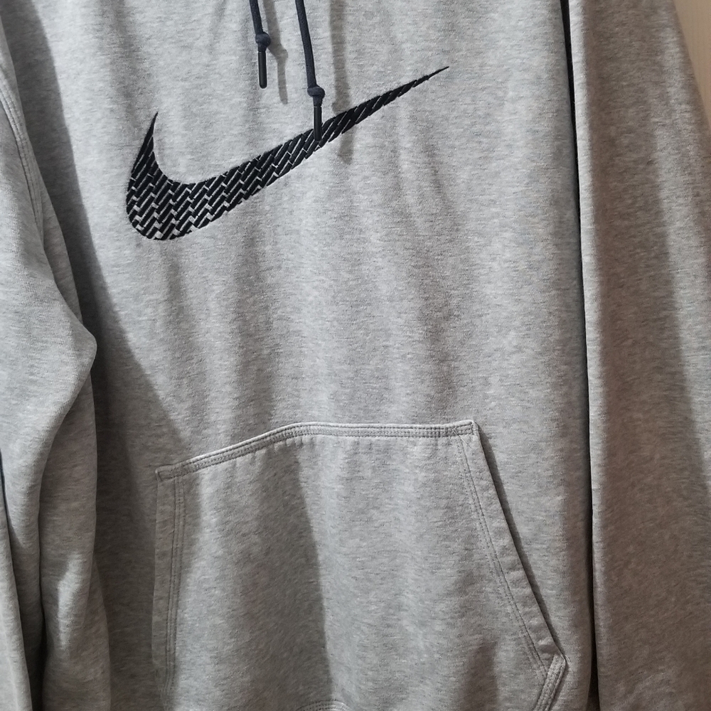 EUC NIKE GRAY XL HOODIE